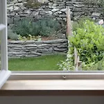 House Burgblick2 With Garden - Vosproperties Holiday home *