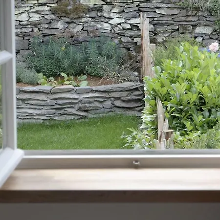 House Burgblick2 With Garden - Vosproperties Vakantiehuis *